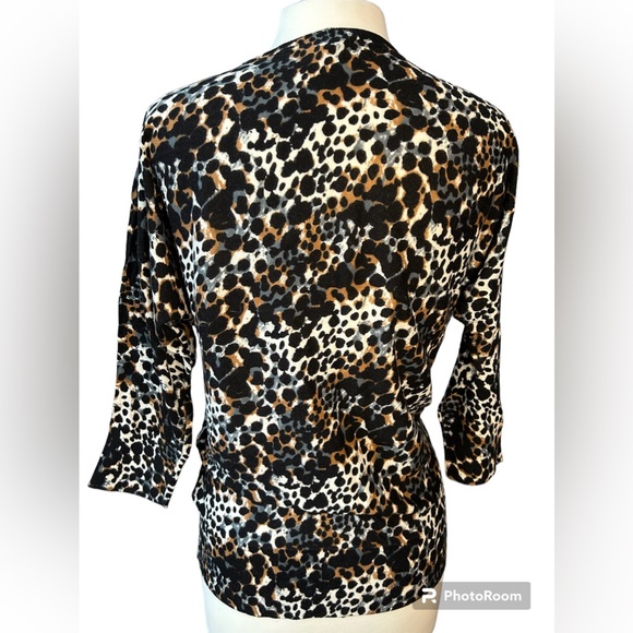 EUC DKNY Sweater Women’s Size M - Picture 3 of 9